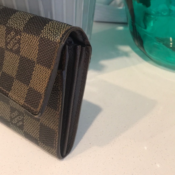 Authentic Pre-loved Louis Vuitton Wallet - SOLD - Picture 2 of 8